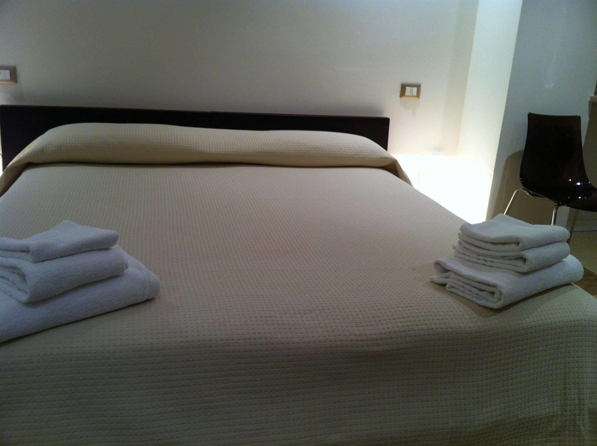 Romeo Design Rooms Verona Bagian luar foto